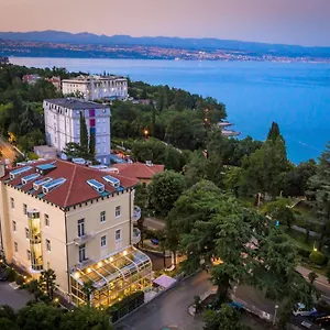 https://hotel-villa-eugenia.primorje-gorskikotar.com